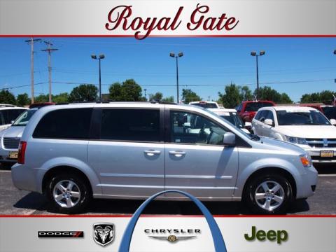 Bright Silver Metallic Dodge Grand Caravan SXT.  Click to enlarge.