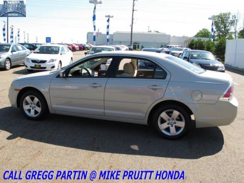 White Suede Ford Fusion SE.  Click to enlarge.