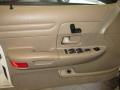 2000 Crown Victoria LX Sedan #10