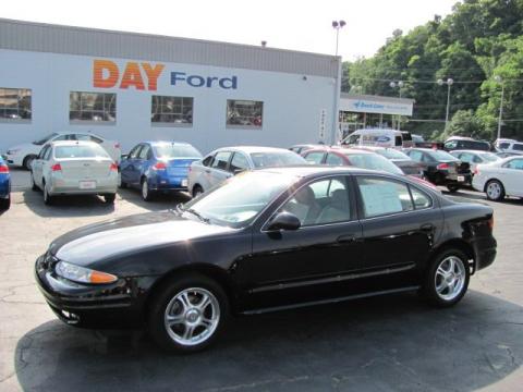 Onyx Black Oldsmobile Alero GLS Sedan.  Click to enlarge.
