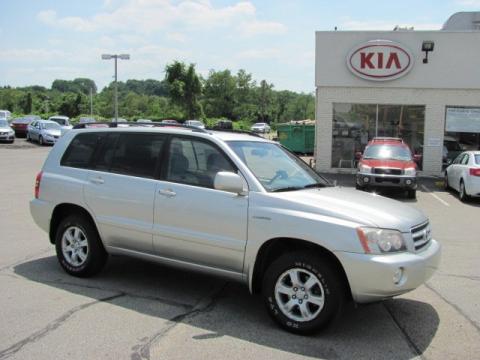 Millennium Silver Metallic Toyota Highlander Limited 4WD.  Click to enlarge.