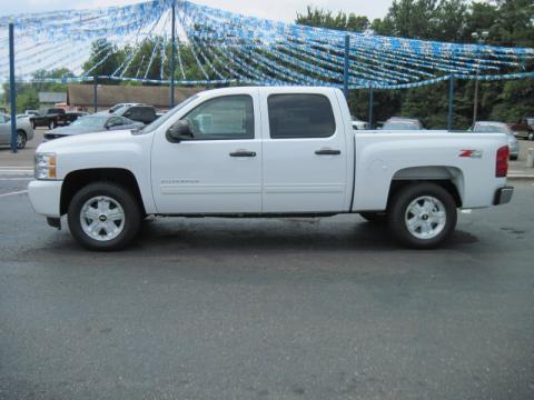 Summit White Chevrolet Silverado 1500 LT Crew Cab 4x4.  Click to enlarge.