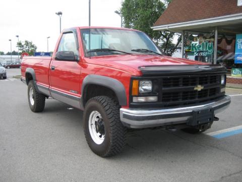 Victory Red Chevrolet C/K 3500 K3500 Regular Cab 4x4.  Click to enlarge.