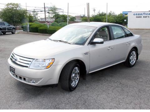 Smokestone Metallic Ford Taurus Limited.  Click to enlarge.