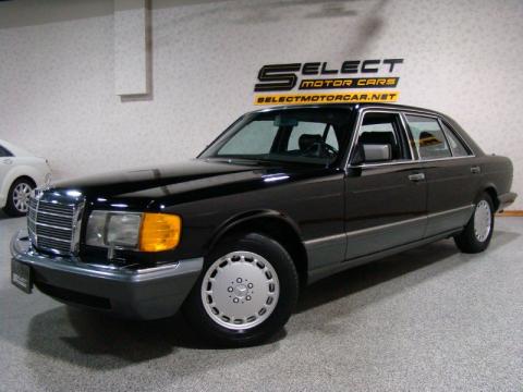 Black Mercedes-Benz S Class 560 SEL.  Click to enlarge.