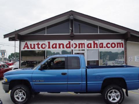 Intense Blue Pearl Dodge Ram 1500 SLT Club Cab 4x4.  Click to enlarge.