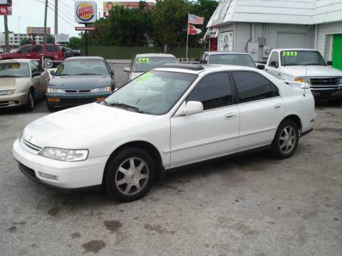 Frost White Honda Accord EX Sedan.  Click to enlarge.