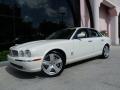 2007 XJ XJR #11