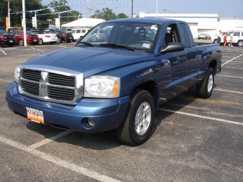 Atlantic Blue Pearl Dodge Dakota SLT Club Cab.  Click to enlarge.