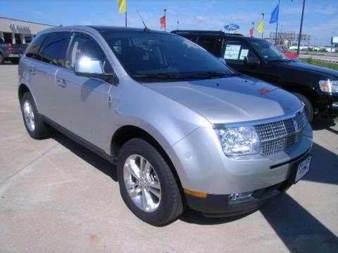 Ingot Silver Metallic Lincoln MKX AWD.  Click to enlarge.