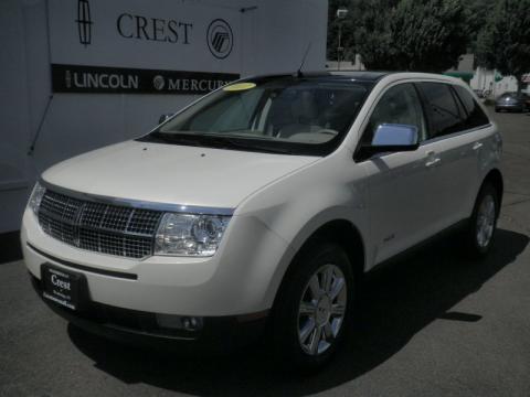 White Chocolate Tri Coat Lincoln MKX AWD.  Click to enlarge.