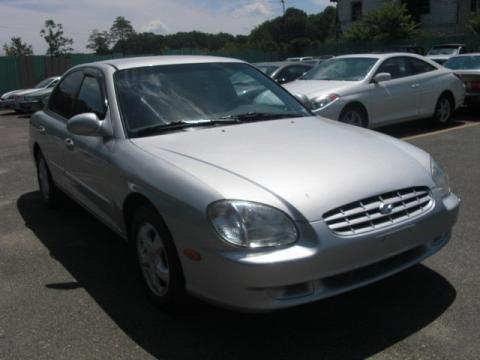 Brilliant Silver Hyundai Sonata .  Click to enlarge.