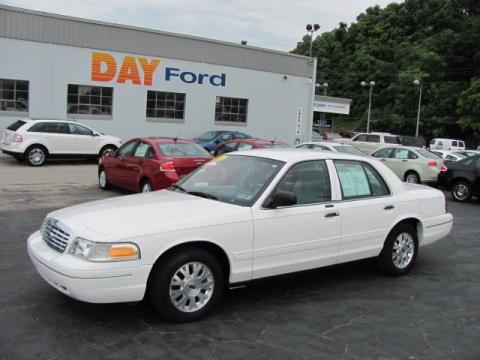 Vibrant White Ford Crown Victoria LX.  Click to enlarge.
