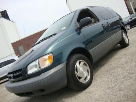 Dark Green Metallic Toyota Sienna LE.  Click to enlarge.