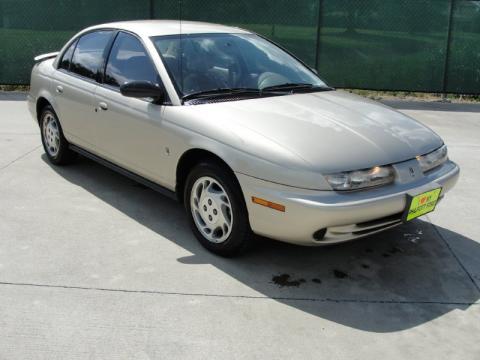 Gold Saturn S Series SL2 Sedan.  Click to enlarge.