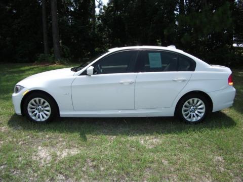 Alpine White BMW 3 Series 328i Sedan.  Click to enlarge.