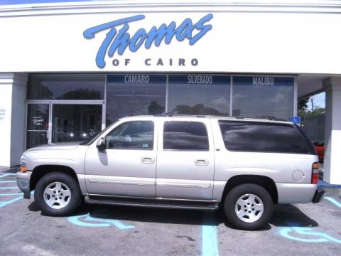 Silver Birch Metallic Chevrolet Suburban 1500 LT.  Click to enlarge.