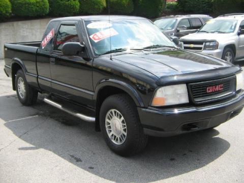 Onyx Black GMC Sonoma SL Extended Cab 4x4.  Click to enlarge.
