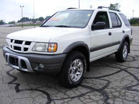 Alpine White Isuzu Rodeo S.  Click to enlarge.
