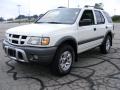 2004 Isuzu Rodeo S Alpine White