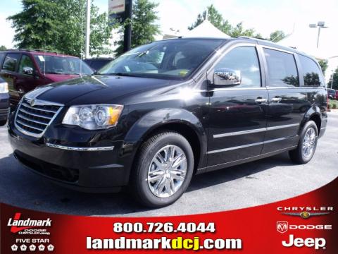 Brilliant Black Crystal Pearl Chrysler Town & Country Limited.  Click to enlarge.