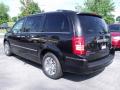 2010 Town & Country Limited #2