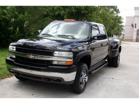 Onyx Black Chevrolet Silverado 3500 LT Crew Cab 4x4 Dually.  Click to enlarge.