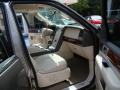  2004 Lincoln Navigator Light Parchment Interior #17