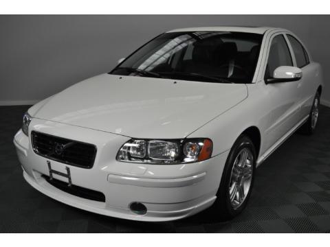 Ice White Volvo S60 2.5T.  Click to enlarge.