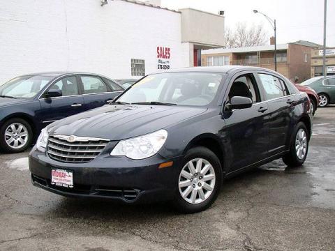 Modern Blue Pearl Chrysler Sebring Sedan.  Click to enlarge.