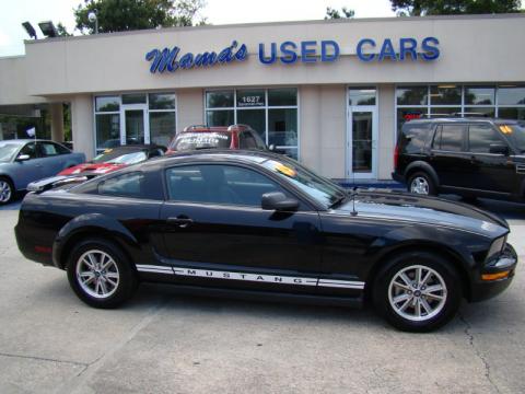 Black Ford Mustang V6 Deluxe Coupe.  Click to enlarge.