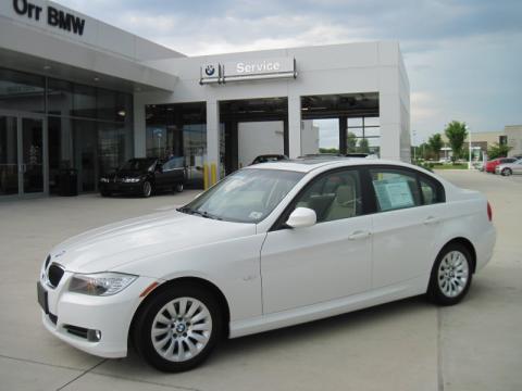 Alpine White BMW 3 Series 328i Sedan.  Click to enlarge.