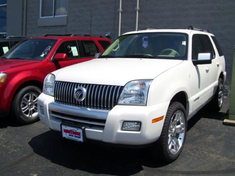 White Platinum Tri-Coat Metallic Mercury Mountaineer V8 Premier AWD.  Click to enlarge.