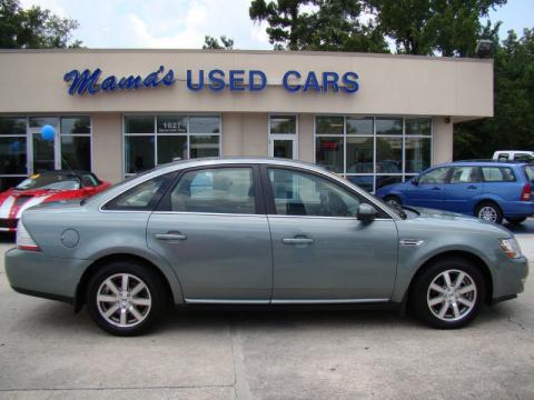 Titanium Green Metallic Ford Taurus SEL.  Click to enlarge.