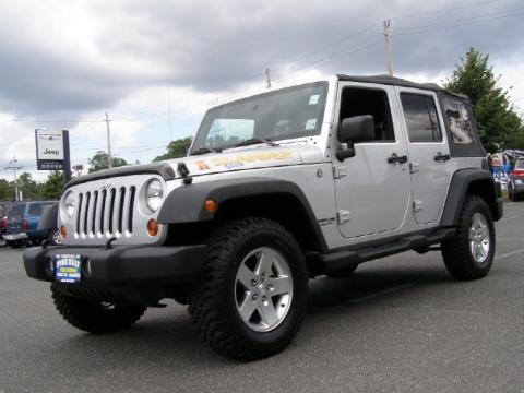 Bright Silver Metallic Jeep Wrangler Unlimited Islander Edition 4x4.  Click to enlarge.