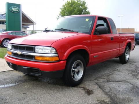 Victory Red Chevrolet S10 LS Extended Cab. Click to enlarge. Victory Red Chevrolet S10 LS Extended Cab. Click to enlarge.