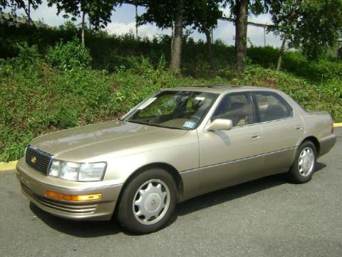 Gold Lexus LS 400.  Click to enlarge.