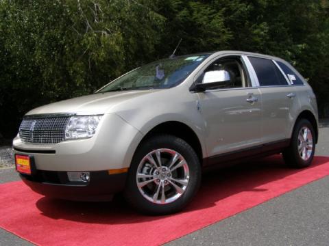 Gold Leaf Metallic Lincoln MKX AWD.  Click to enlarge.