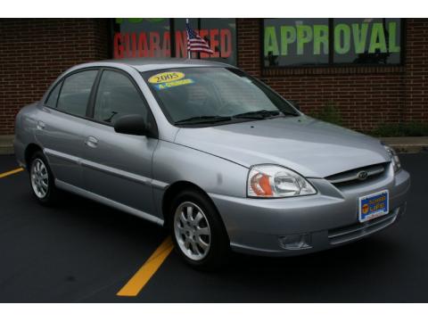 Diamond Silver Kia Rio Sedan.  Click to enlarge.