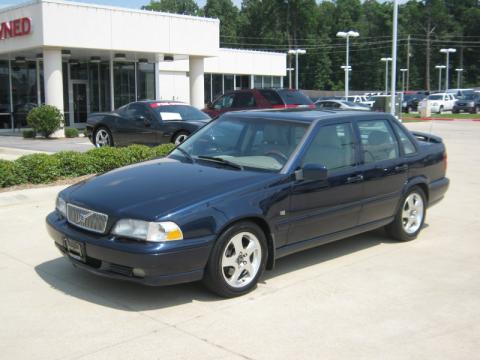 Nautic Blue Metallic Volvo S70 T5.  Click to enlarge.