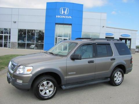 Mineral Grey Metallic Ford Explorer XLT 4x4.  Click to enlarge.