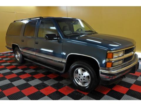 Medium Blue Metallic Chevrolet Suburban K1500 4x4.  Click to enlarge.