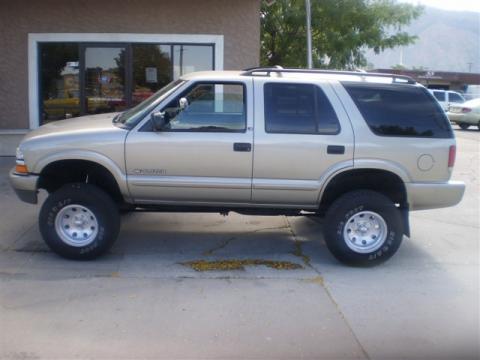 Sandalwood Metallic Chevrolet Blazer LS 4x4.  Click to enlarge.