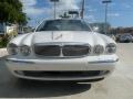 2006 XJ Vanden Plas #2