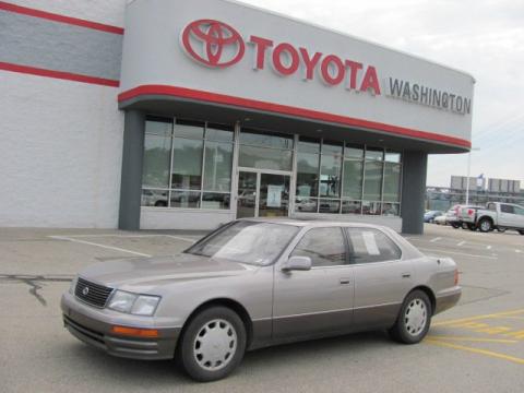 Crystal Quartz Metallic Lexus LS 400.  Click to enlarge.