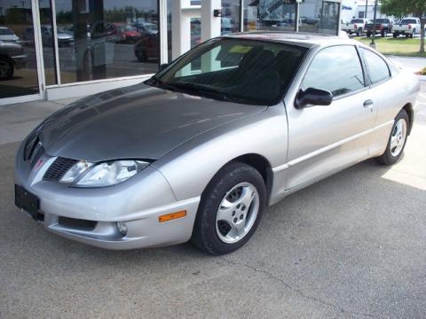 Liquid Silver Metallic Pontiac Sunfire Coupe.  Click to enlarge.