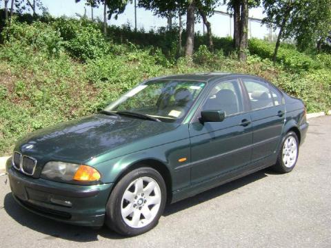 Fern Green Metallic BMW 3 Series 325i Sedan.  Click to enlarge.