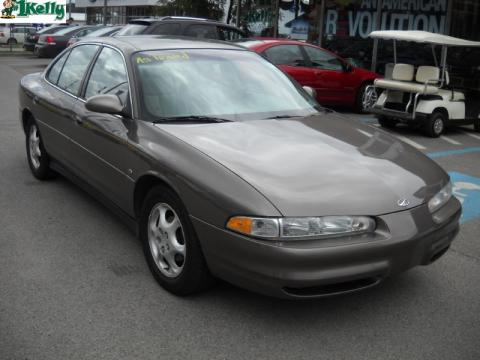 Bronzemist Metallic Oldsmobile Intrigue GL.  Click to enlarge.