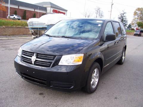 Brilliant Black Crystal Pearl Dodge Grand Caravan SE.  Click to enlarge.