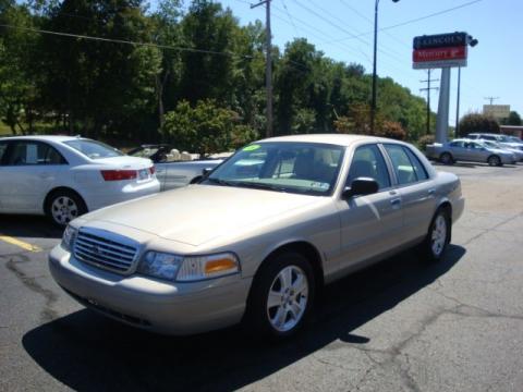 Smokestone Metallic Ford Crown Victoria LX.  Click to enlarge.